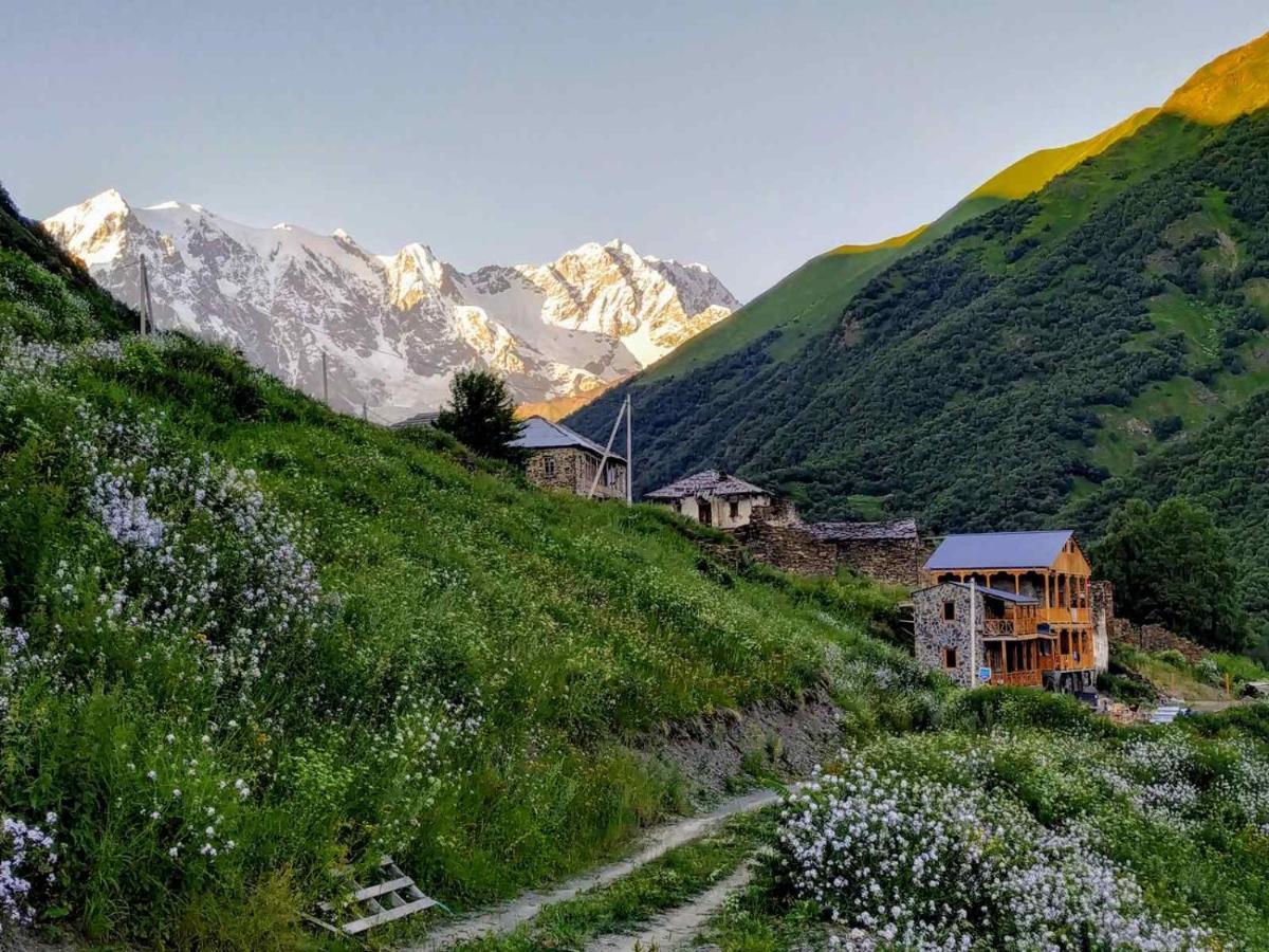 Qaldea Resort Ushguli ภายนอก รูปภาพ